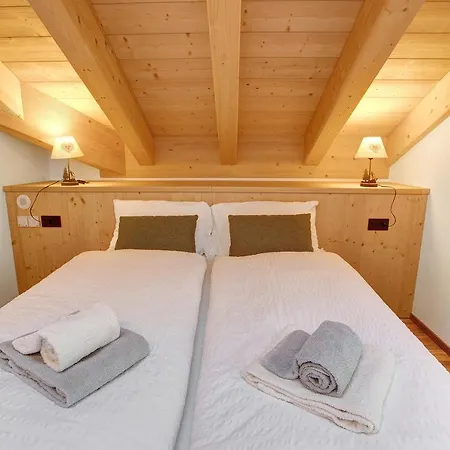 Emilia E Daniele 12 شقة